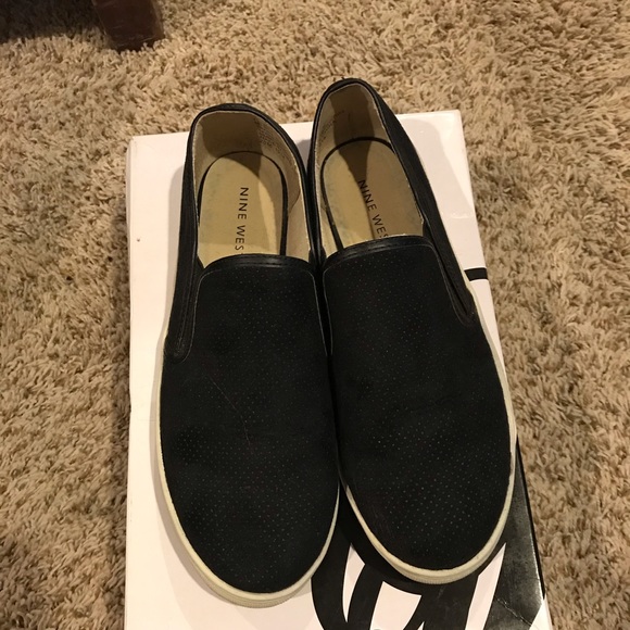 Black slip-one - Picture 1 of 2